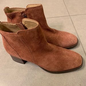 New Lucky Brand Suede Lylie Bootie Size 6.5